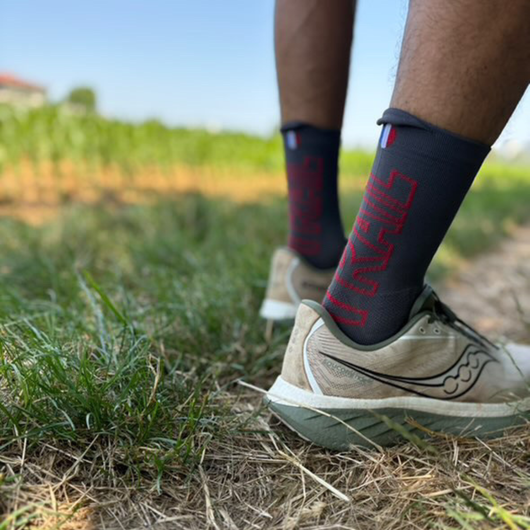 Chaussettes de trail - La grise et rouge