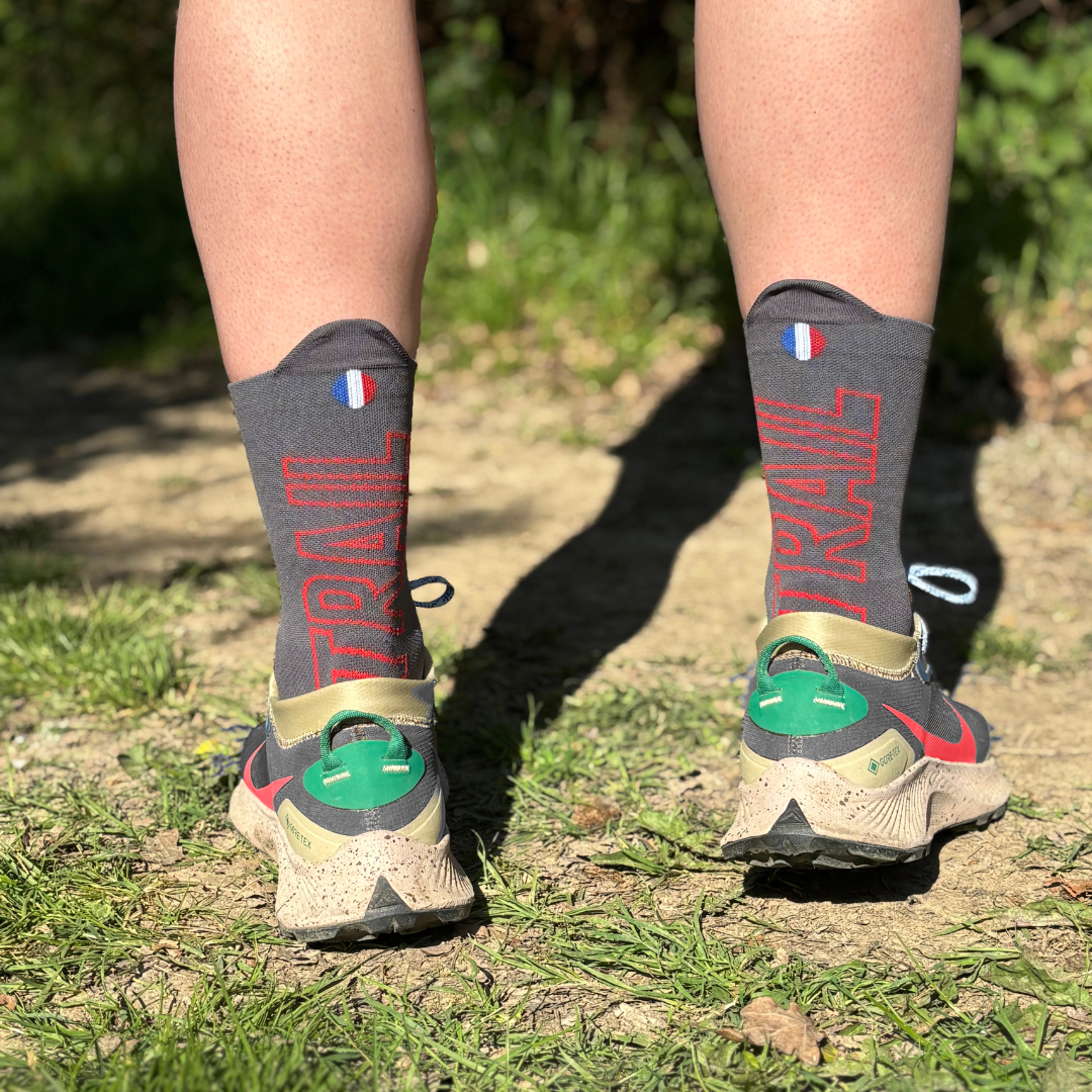 Chaussettes de trail - La grise et rouge
