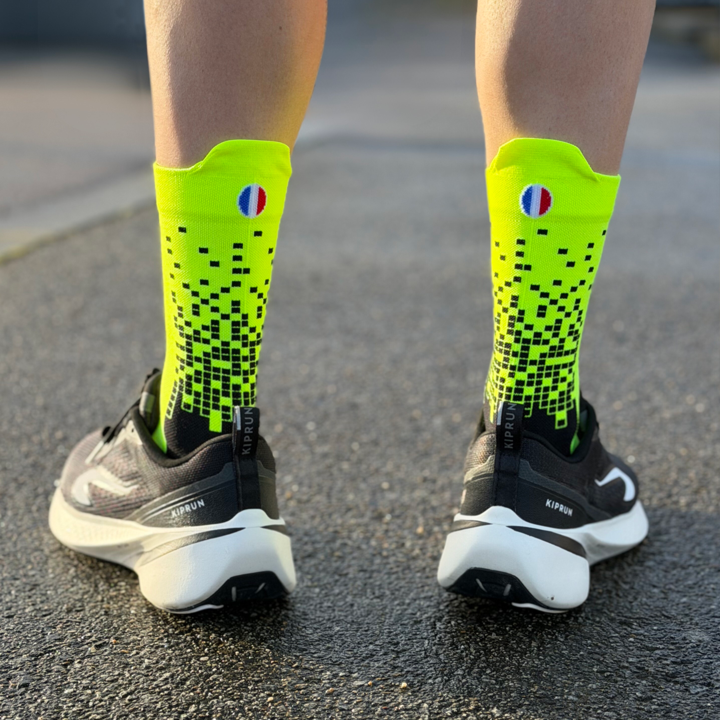 Chaussettes de running - La Pixels Noire et Jaune