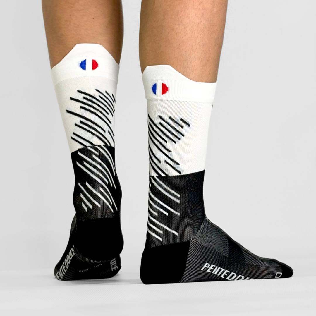 Chaussettes de cyclisme - La noire et blanche - Précommande